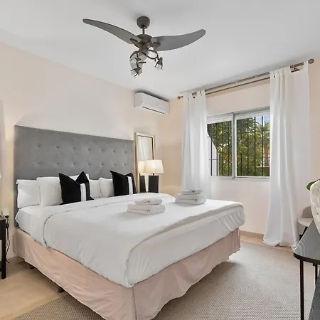 Garden 52 Puerto Banus * Μαρμπέλλα