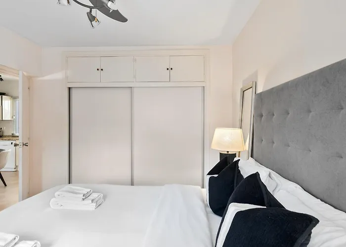 Garden 52 Puerto Banus * Μαρμπέλλα